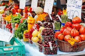 Visita al mercado de grupos pequeños y clase de cocina en Turín