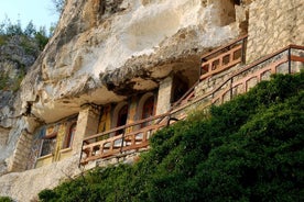 保加利亚一日游-大特尔诺沃（Veliko Tarnovo），阿尔巴纳西（Arbanasi）村和巴萨尔博沃修道院（Basarbovo Monastery）