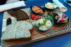 Einzigartige traditionelle bulgarische Mahlzeit in der Sieben-Rila-Seen-Hütte