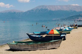 Dagtocht naar Korce "Little Paris" & Pogradec in het meer van Ohrid