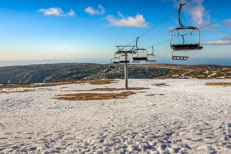 Skiing at Serra da Estrela.jpg