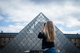 Paris Private Tour with Skip the line Tickets to Louvre Museum & French Crepes