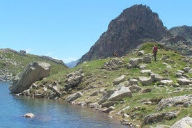 Guided hike on the lakes of the Cardinquère