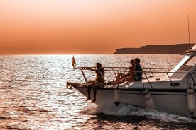 Malta: Comino Cruise and Jeep Tour with lunch and Transport