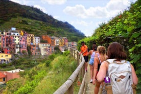 Flórens: Dagsferð til Cinque Terre með valfrjálsri göngu