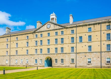 photo of National museum of Ireland situated in the former Collins barracks, Dublin, Irland