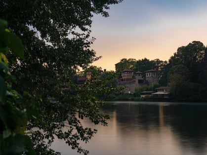 photo of view of a promenade leading through the parco del valentino in the italian city torino