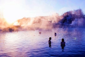 Tagesausflug ab Reykjavík: Golden Circle-Tour und Secret Lagoon-Besuch