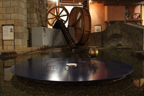 photo of weitere Einzelheiten Foucaultsches Pendel und Archimedische Schraube , Magdeburg, Germany.