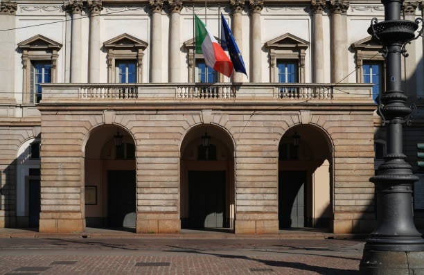 Facade of Teatro alla Scala in Milan, Italy.jpg