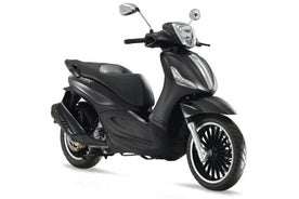 Skootterin vuokraus 300cc