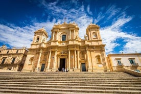 Descubriendo el deslumbrante barroco siciliano desde Catania o Taormina