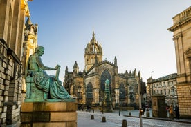 Kustexcursie Edinburgh: stadstour en koninklijk jacht Britannia