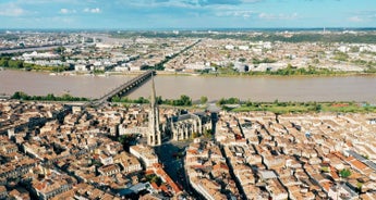 Bonjour Bordeaux: Chateaux, Wineries & Charming Villages 2025