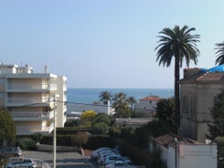 Résidence avec piscine, plage à 100 m, Cannes et Juan les Pins à 5 min, WiFi