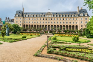 Photo of Bordeaux aerial panoramic view. Bordeaux is a port city on the Garonne river in Southwestern France.