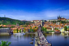 Prague: Castle Entry Ticket with Guide and River Cruise