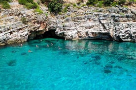 Vlorë speedboottocht naar de baai van Dafina en de Haxhi Ali-grot