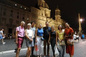 Rome by Night Walking tour Including Piazza Navona Pantheon and Trevi Fountain