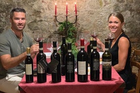 Visite d'une journée complète de 2 vignobles à Montepulciano avec dégustation et déjeuner