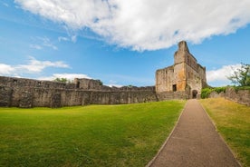 Um anfiteatro, a abadia de Tintern e três castelos de Cardiff