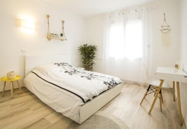 COSY" Appartement confort de 50m2 à 150m de la Mer et du Centre ville, parking gratuit