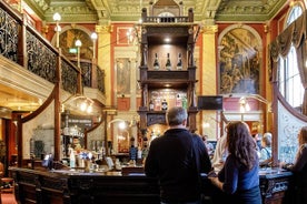 Small-Group Tour: Historical Pub Walking Tour of London