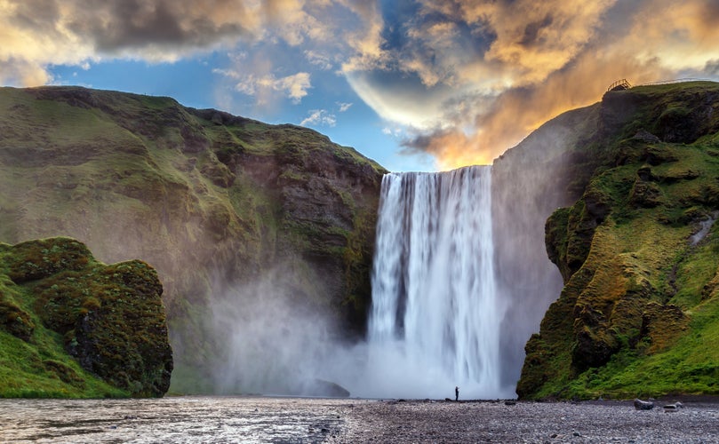 Skogafoss Waterfall.jpg