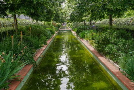 photo of Coulée verte René-Dumont in Paris, France.