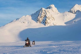 Frá Reykjavík: Gullni hringurinn og Jöklahellaferð