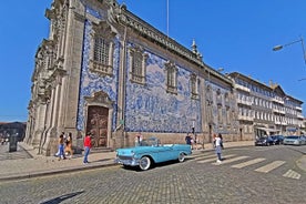 Tour en coche clásico por Oporto: experiencia vintage