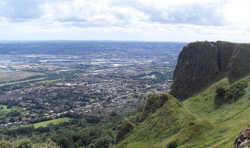 Belfast_from_Cave_Hill_-_panoramio.jpg