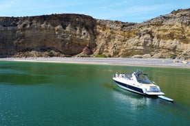 Ganztägige private Yacht von Lagos mit Getränken, Tapas, Paddelbrettern und Kajak