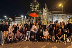 Porto: Pub Crawl with 6 Drinks and Skip-the-Line Club Entry