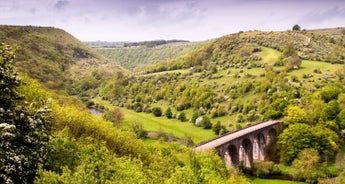 3-Day Yorkshire Dales & Peak District Small-Group Tour from Manchester