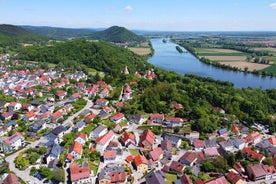 Regensburg Walking Tour with Wine Tasting