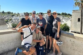 Excursión en bicicleta eléctrica por los pueblos de Apulia.