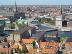 Beautiful view of Hamburg city center with town hall and Alster river, Germany.