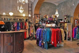 Private Personal Stylist Vintage Shopping Tour in Lisbon