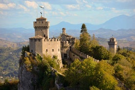 From Bologna: Private San Marino Day Tour with Lunch