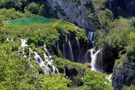 Frá Zagreb: Plitvice Lakes fullkomlega einkaferð + flutningur til Split