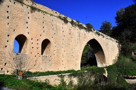 Ecobike per l'intera giornata: scoperta di antichi borghi e degustazione di cibo