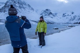 Excursão pela natureza no Ártico de Tromsø de microônibus