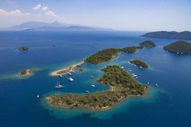 Fethiye: 12 Islands Boat Tour with Lunch and Hotel Pickup