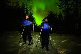 Ski Trekking under nordlyset