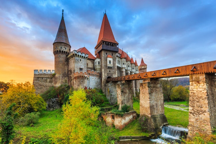 Corvin Castle 1.jpeg