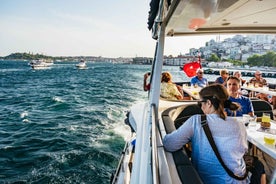 Kvöldsigling um Bosphorus í Lúxus Snekkju