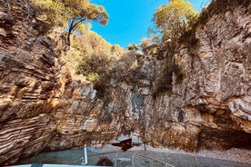 Kroreza Beach Guided Boat Tour and Coastline Adventure