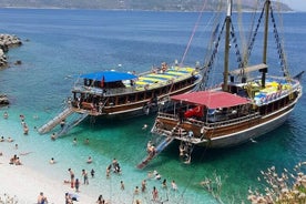 Paseo en barco por el Parque Nacional con almuerzo desde Kusadasi / Selcuk 