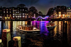 Tour privado en barco por el Festival de la Luz de Ámsterdam